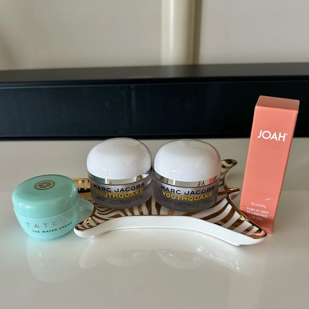 BUNDLE MARC JACOBS YOUTHQUAKE JOAH LIP OIL BUBBLY TATCHA WATER CREAM